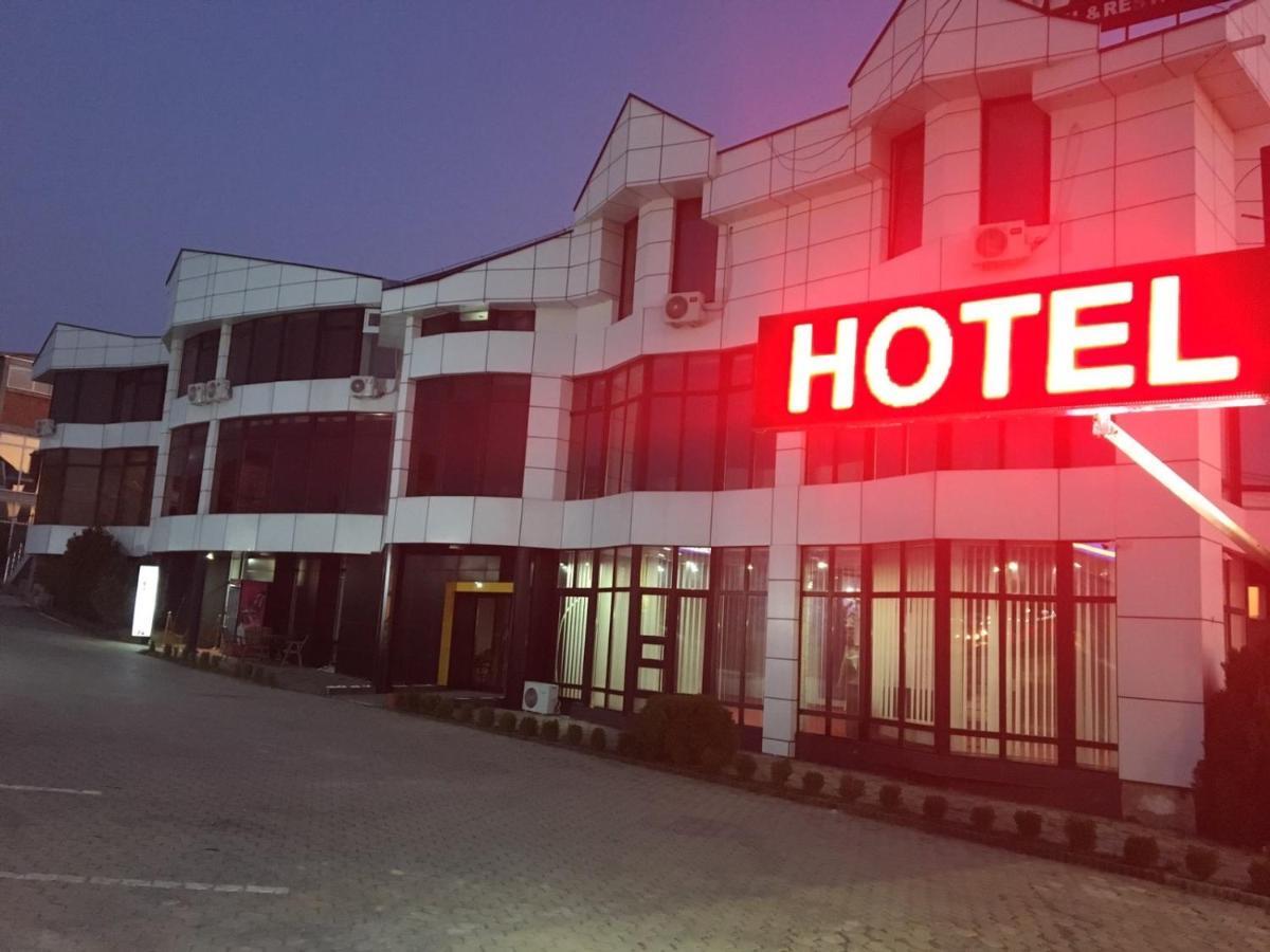 Hotelwhite Gjilan Ngoại thất bức ảnh